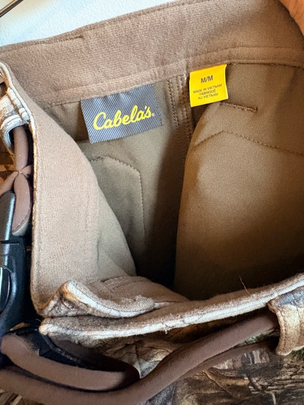 Cabela’s Realtree Men's Camo Cargo Hunting Outdoor Pants - Brown/Green - Picture 5 of 5